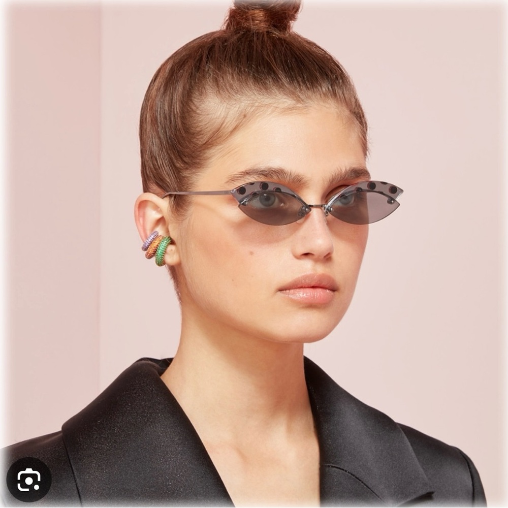 Stylish Black and Gray Sunglasses